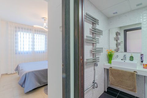 Wohnung zum Verkauf in Punta Prima, Alicante, Spanien 2 Schlafzimmer, 69 m2 Nr. 145390 - Foto 27