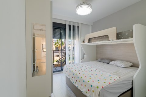 Продажа квартиры в Миль Пальмерас, Аликанте, Испания 2 спальни, 76м2 №145392 - фото 27