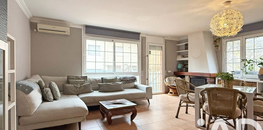 Дом в Вилафранка-дель-Пенедес, Барселона, Испания 5 спален, 256м2 №152616