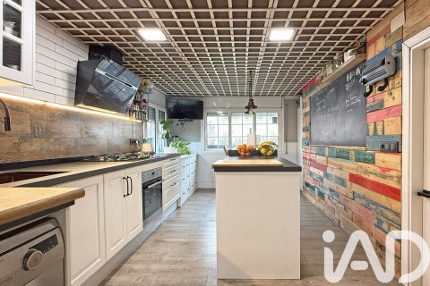 Продажа дома в Вилафранка-дель-Пенедес, Барселона, Испания 5 спален, 256м2 №152616 - фото 3