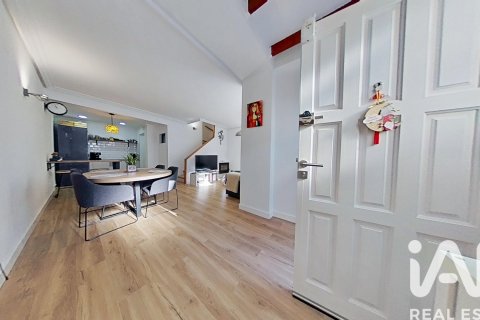 Radhus till salu i El Campello, Alicante, Spanien 3 sovrum, 125 kvm. Nr. 152620 - foto 17