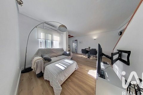 Radhus till salu i El Campello, Alicante, Spanien 3 sovrum, 125 kvm. Nr. 152620 - foto 15