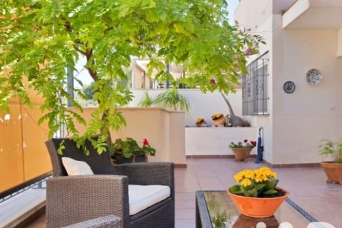 Casa adosada en venta en Rincón de la Victoria, Málaga, España 3 dormitorios, 425 m2 No. 173146 - foto 2