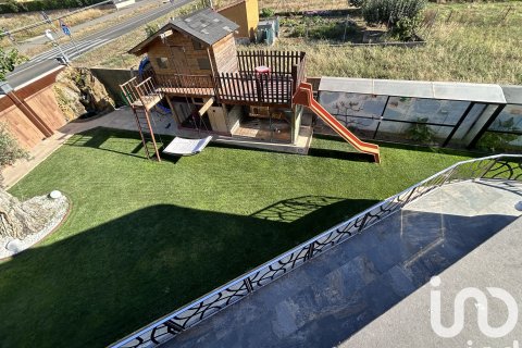 Casa in vendita a Villaturiel, Leon, Spagna 4 camere da letto, 431 mq. N° 153028 - foto 3