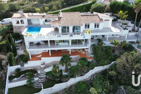 Hus till salu i Pego, Alicante, Spanien 5 sovrum, 427 kvm. Nr. 153026 - foto 2