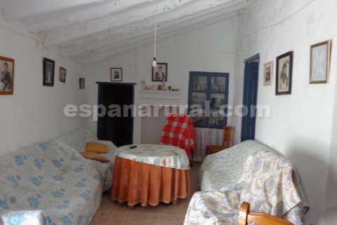 House for sale in Oria, Almeria, Spain 3 bedrooms, 120 sq.m. No. 184053 - photo 3