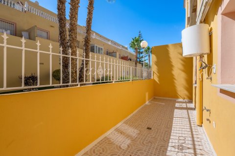 Apartment for sale Alicante, Spain 3 bedrooms, 70 sq.m. No. 137906 - photo 28