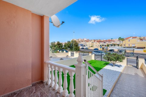 Apartment for sale Alicante, Spain 3 bedrooms, 70 sq.m. No. 137906 - photo 11