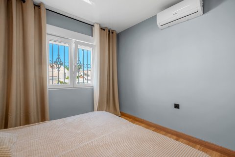 Apartment for sale Alicante, Spain 3 bedrooms, 70 sq.m. No. 137906 - photo 25