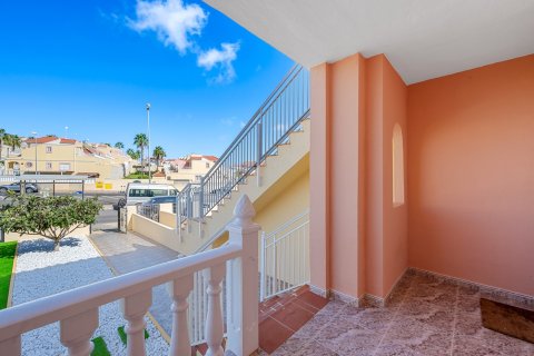 Apartment for sale Alicante, Spain 3 bedrooms, 70 sq.m. No. 137906 - photo 10
