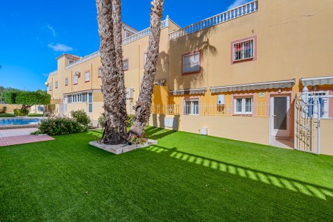 Apartment for sale Alicante, Spain 3 bedrooms, 70 sq.m. No. 137906 - photo 8