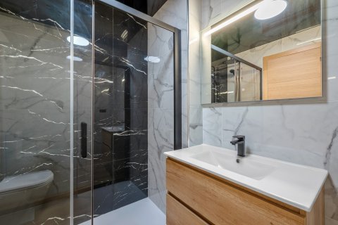 Apartment for sale Alicante, Spain 3 bedrooms, 70 sq.m. No. 137906 - photo 21
