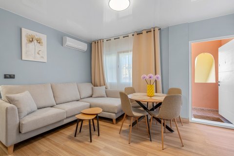 Apartment for sale Alicante, Spain 3 bedrooms, 70 sq.m. No. 137906 - photo 15