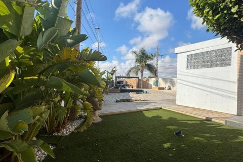 Villa till salu Alicante, Spanien 5 sovrum, 275 kvm. Nr. 137901 - foto 3