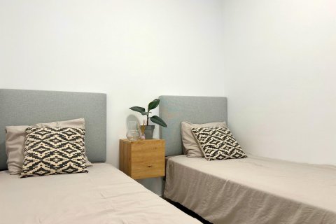 Apartment for sale Torrevieja, Alicante, Spain 2 bedrooms, 75 sq.m. No. 137902 - photo 10