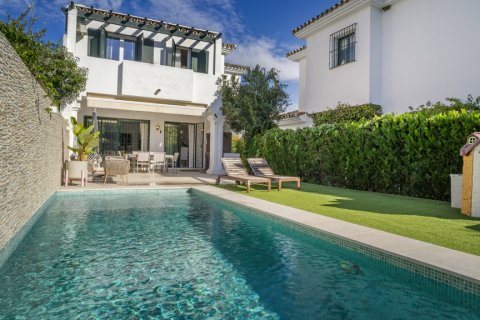 House for sale Marbella, Malaga, Spain 3 bedrooms, 226 sq.m. No. 107278 - photo 1