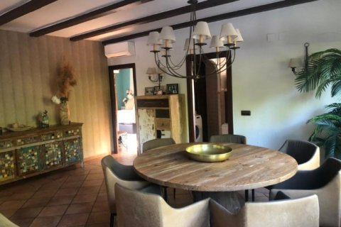 Villa in vendita a Elda, Alicante, Spagna 4 camere da letto, 240 mq. N° 144433 - foto 4