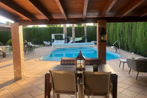 Villa in vendita a Elda, Alicante, Spagna 4 camere da letto, 240 mq. N° 144433 - foto 1