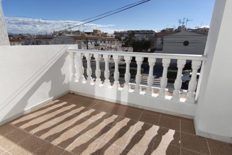 Villetta a schiera in vendita a Torrevieja, Alicante, Spagna 3 camere da letto, 85 mq. N° 144435 - foto 17