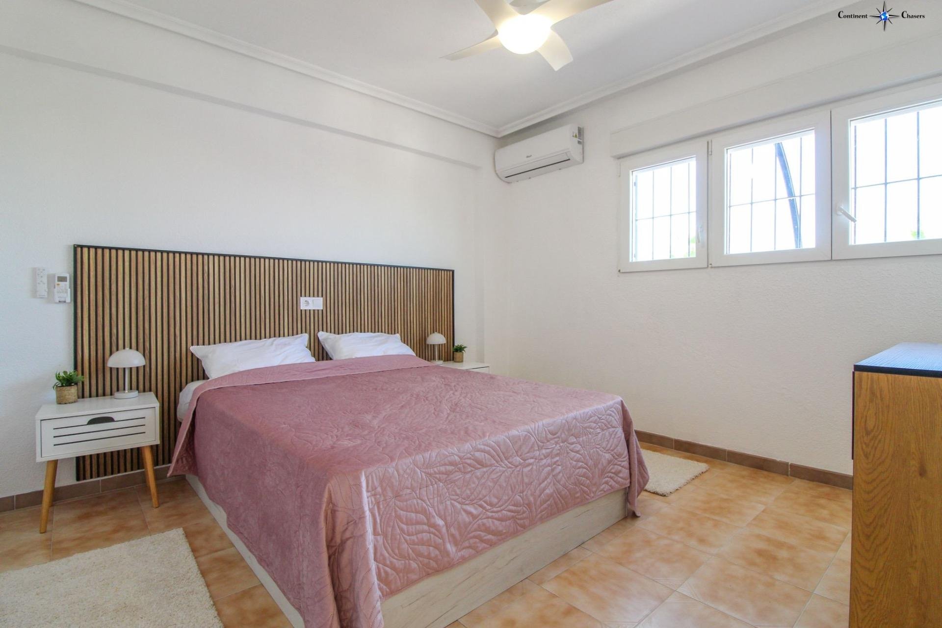 Huoneisto Punta Prima, Alicante, Espanja 2 makuuhuonetta, 85 m2 No. 144432