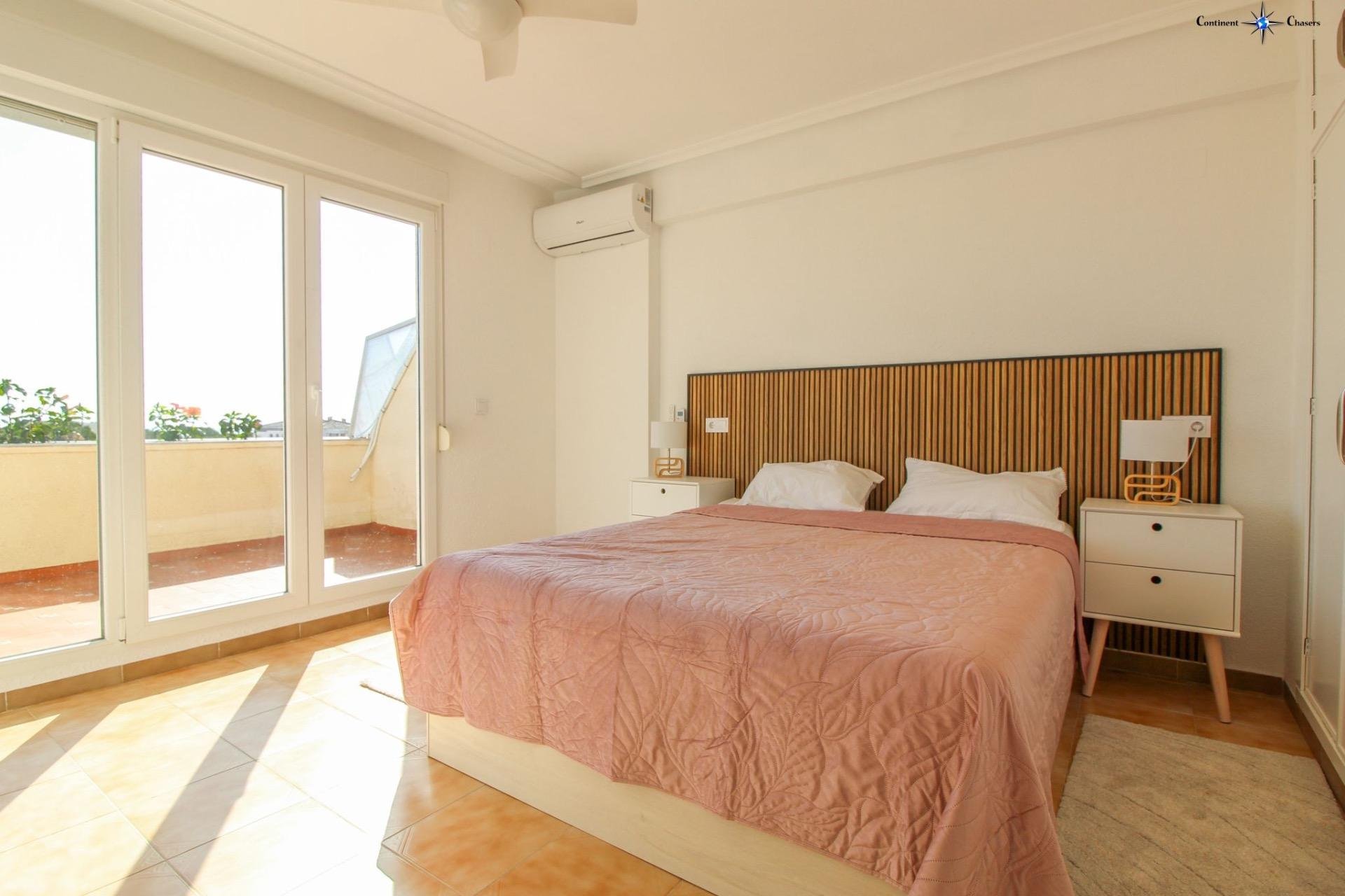 Huoneisto Punta Prima, Alicante, Espanja 2 makuuhuonetta, 85 m2 No. 144432