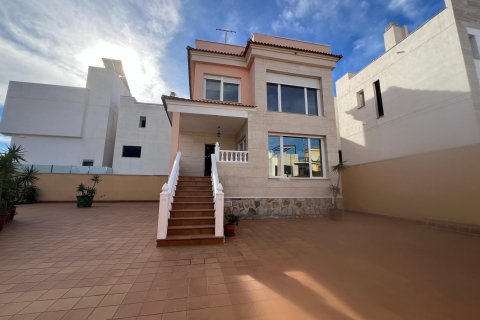 Villa in vendita a Villamartin, Alicante, Spagna 4 camere da letto, 121 mq. N° 144431 - foto 12