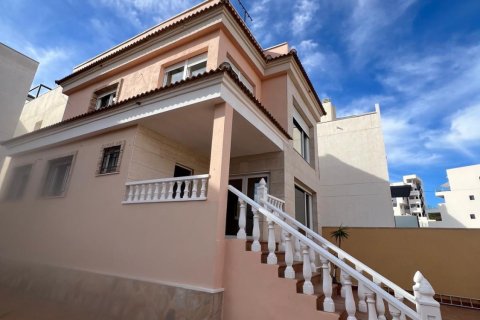 Villa in vendita a Villamartin, Alicante, Spagna 4 camere da letto, 121 mq. N° 144431 - foto 4