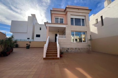 Villa in vendita a Villamartin, Alicante, Spagna 4 camere da letto, 121 mq. N° 144431 - foto 10