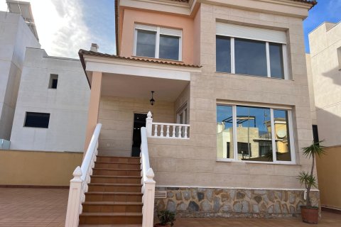 Villa in vendita a Villamartin, Alicante, Spagna 4 camere da letto, 121 mq. N° 144431 - foto 11