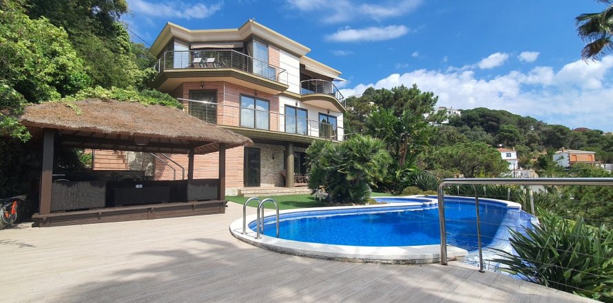 Casa Lloret de Mar, Girona, Spagna 6 camere da letto, 360 mq. N° 22784