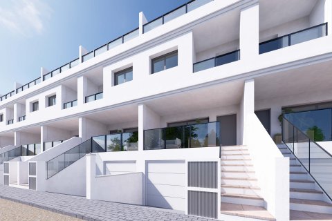 Villa till salu Rafal, Alicante, Spanien 4 sovrum, 212 kvm. Nr. 134596 - foto 8