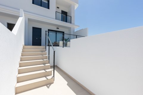 Villa till salu Rafal, Alicante, Spanien 4 sovrum, 212 kvm. Nr. 134596 - foto 13