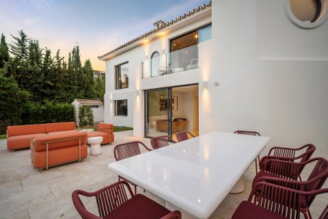 Villa zum Verkauf Marbella, Malaga, Spanien 4 Schlafzimmer, 262 m2 Nr. 134590 - Foto 3