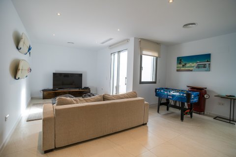 Huvila myytävänä Pinar De Campoverde, Alicante, Espanja, 4 makuuhuonetta, 248 m2 No. 115257 - kuva 30
