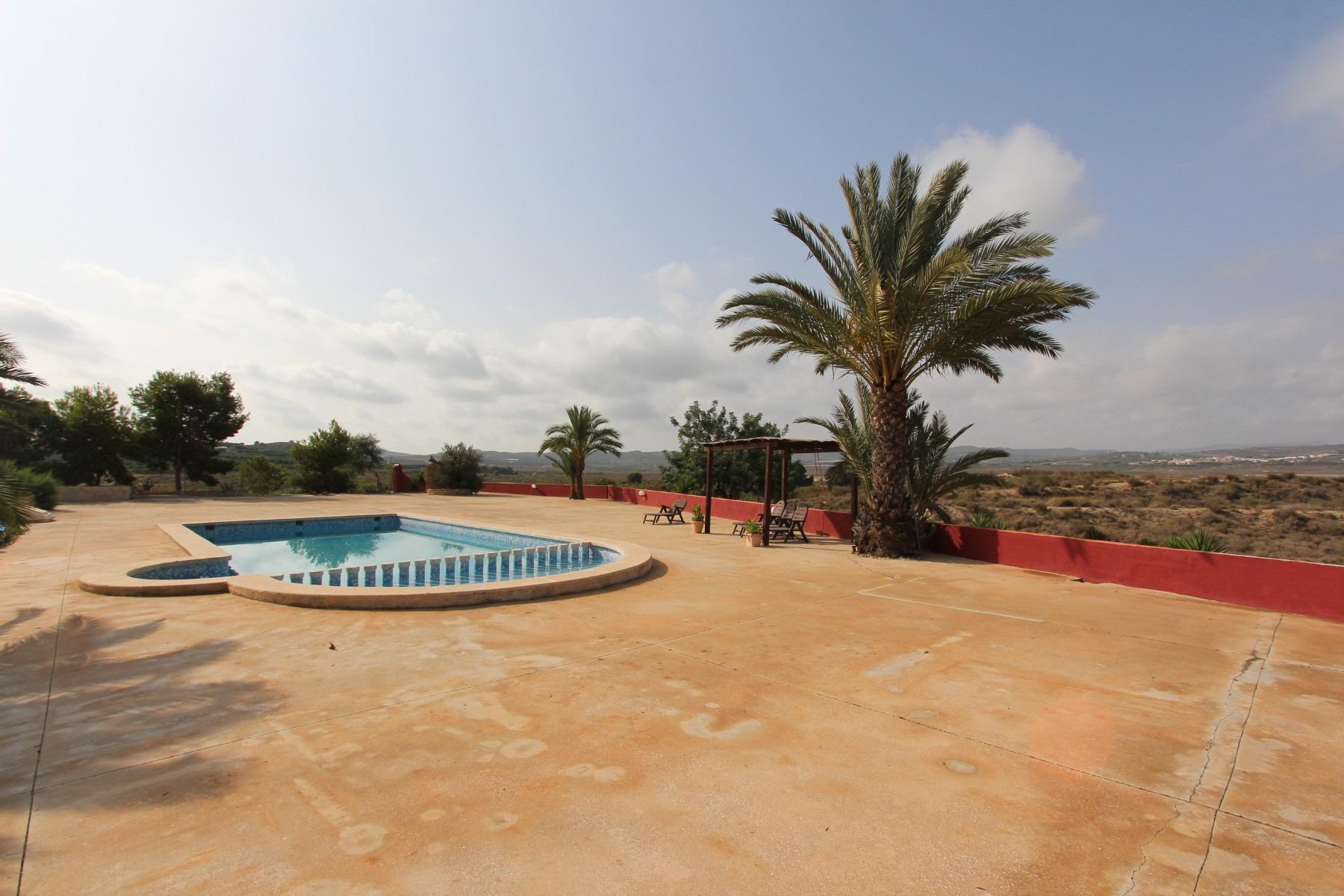 Villa à San Miguel de Salinas, Alicante, Espagne 4 chambres,  No. 80190
