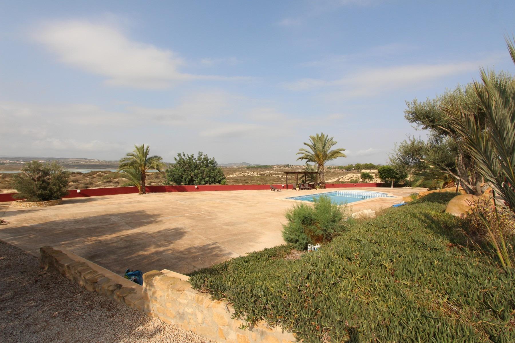 Villa à San Miguel de Salinas, Alicante, Espagne 4 chambres,  No. 80190