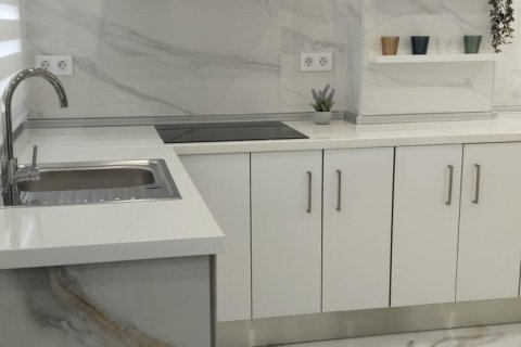 Dzīvoklis pārdošanā Benidorm, Alicante, Spānijā 2 istabas, 60 m2 Nr. 165504 - attēls 2