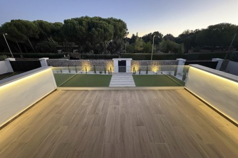 Huvila myytävänä Valdemorillo, Madrid, Espanja, 6 makuuhuonetta, 586 m2 No. 194185 - kuva 29