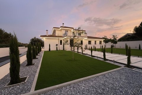 Huvila myytävänä Valdemorillo, Madrid, Espanja, 6 makuuhuonetta, 586 m2 No. 194185 - kuva 4