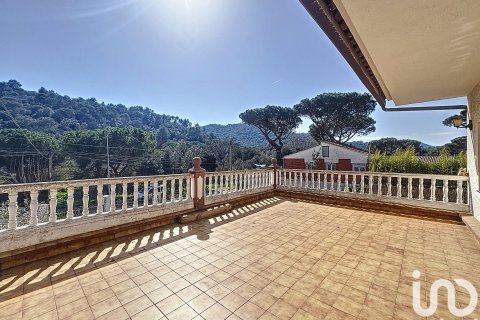 Hus till salu i Vilanova Del Valles, Barcelona, Spanien 6 sovrum, 340 kvm. Nr. 153635 - foto 2