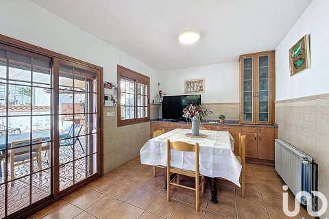 Hus till salu i Vilanova Del Valles, Barcelona, Spanien 6 sovrum, 340 kvm. Nr. 153635 - foto 7