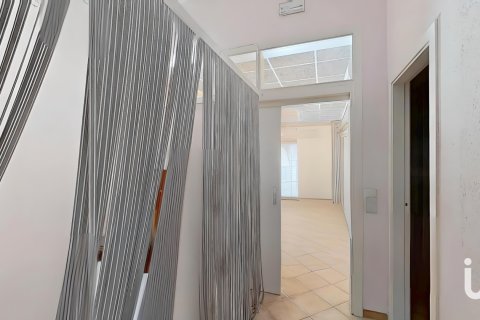 Liikekiinteistö myytävänä Vilanova i la Geltru, Barcelona, Espanja, 3 makuuhuonetta, 110 m2 No. 153632 - kuva 13