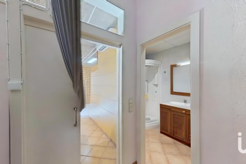 Liikekiinteistö myytävänä Vilanova i la Geltru, Barcelona, Espanja, 3 makuuhuonetta, 110 m2 No. 153632 - kuva 15