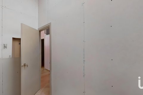 Liikekiinteistö myytävänä Vilanova i la Geltru, Barcelona, Espanja, 3 makuuhuonetta, 110 m2 No. 153632 - kuva 11