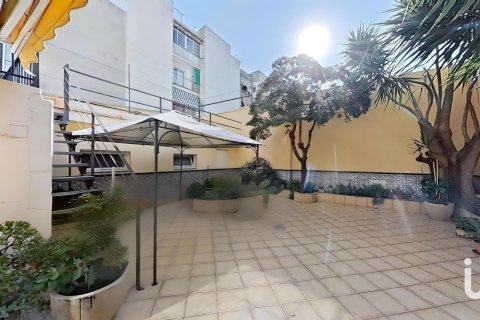 Liikekiinteistö myytävänä Vilanova i la Geltru, Barcelona, Espanja, 3 makuuhuonetta, 110 m2 No. 153632 - kuva 19