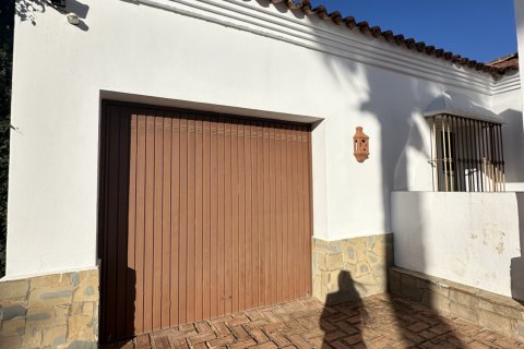 House for sale Sotogrande, Cadiz, Spain 3 bedrooms, 286.41 sq.m. No. 109715 - photo 2
