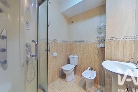 House for sale in Castellon de la Plana, Castellon, Spain 3 bedrooms, 120 sq.m. No. 185061 - photo 17