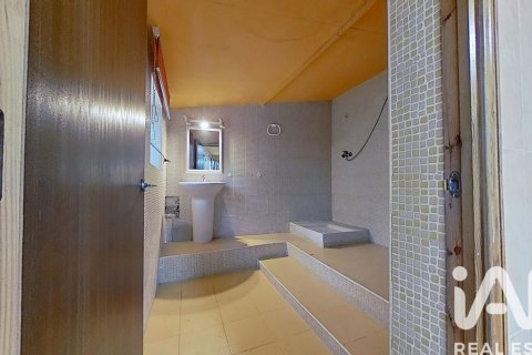 House for sale in Castellon de la Plana, Castellon, Spain 3 bedrooms, 120 sq.m. No. 185061 - photo 12