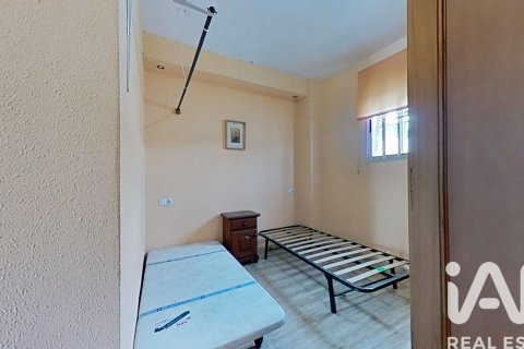 House for sale in Castellon de la Plana, Castellon, Spain 3 bedrooms, 120 sq.m. No. 185061 - photo 9