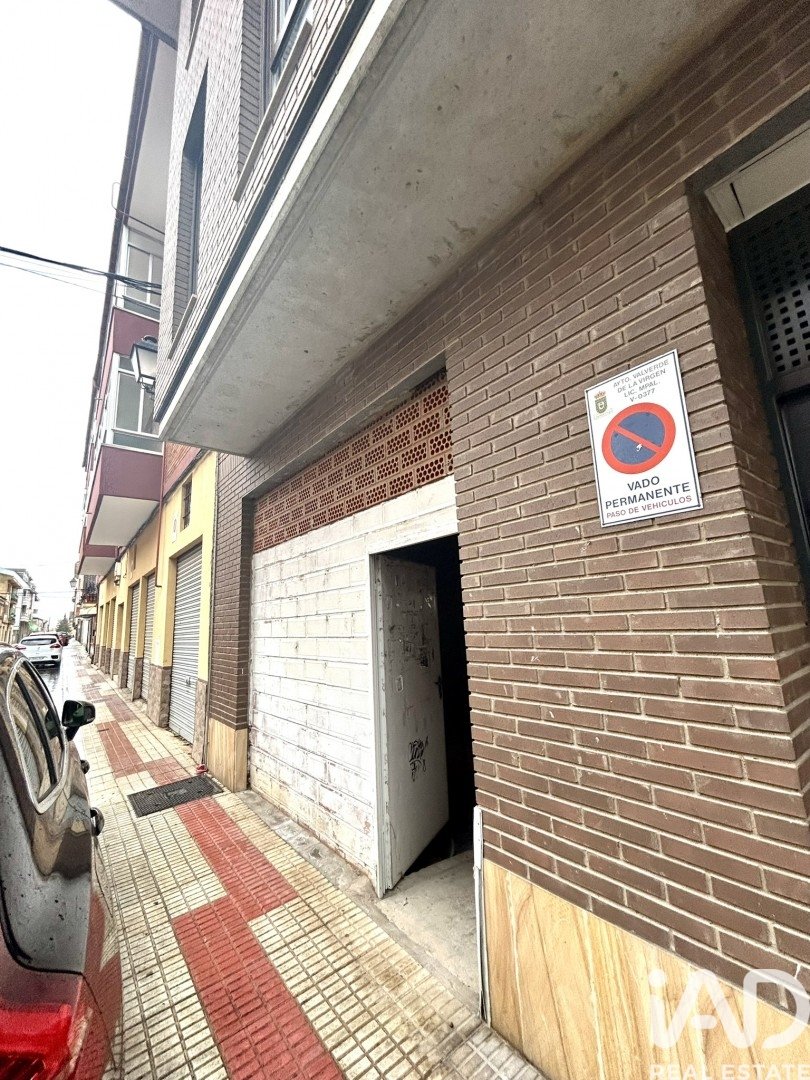Proprietà commerciale a La Virgen del Camino, Leon, Spagna 131 mq. N° 185056